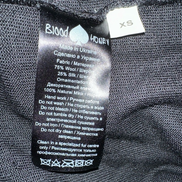 Blood & Honey turtleneck top - Picture 4 of 5